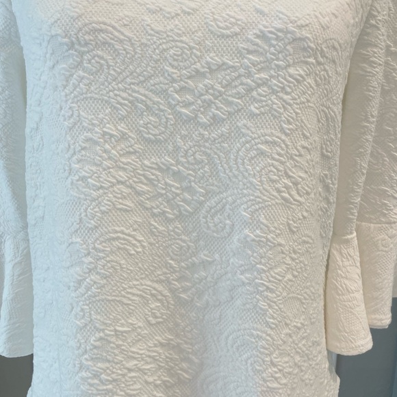 NWOT Elegant White/Cream Bell 3/4 Sleeve Top - Picture 5 of 9